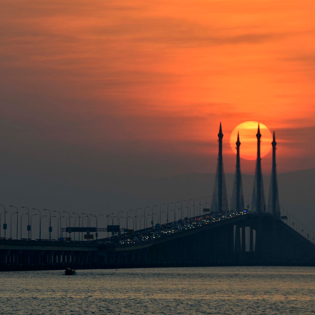 The majestic Penang Bridge.